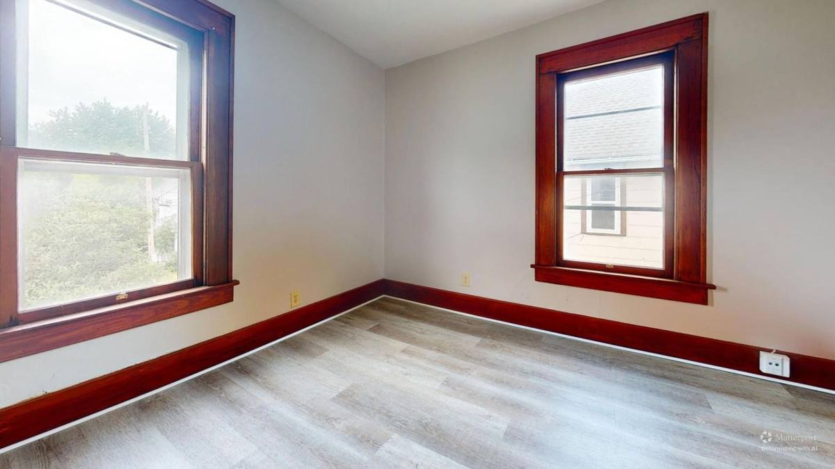 Apartment for rent at 2295 SW 11th St, Akron, OH 44314
