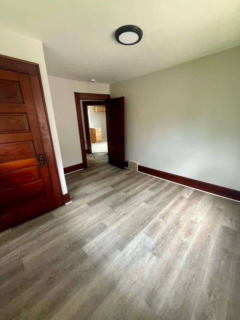 Apartment for rent at 2295 SW 11th St, Akron, OH 44314
