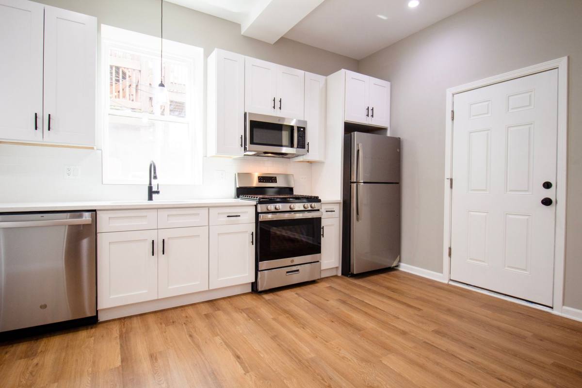 Apartment for rent at 838 S Miller St, Chicago, IL 60607