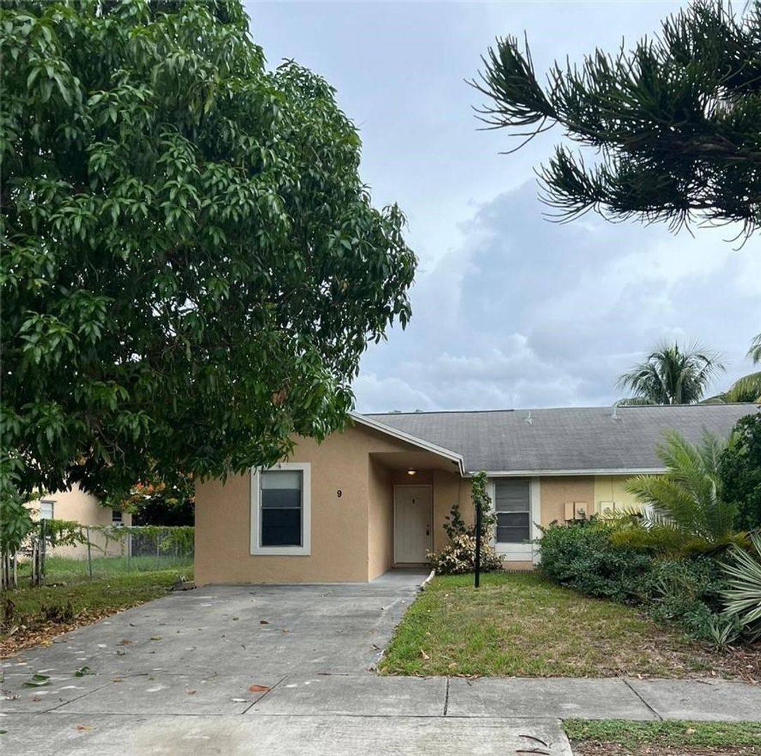 House for rent at 9 NE 44th St, Pompano Beach, FL 33064