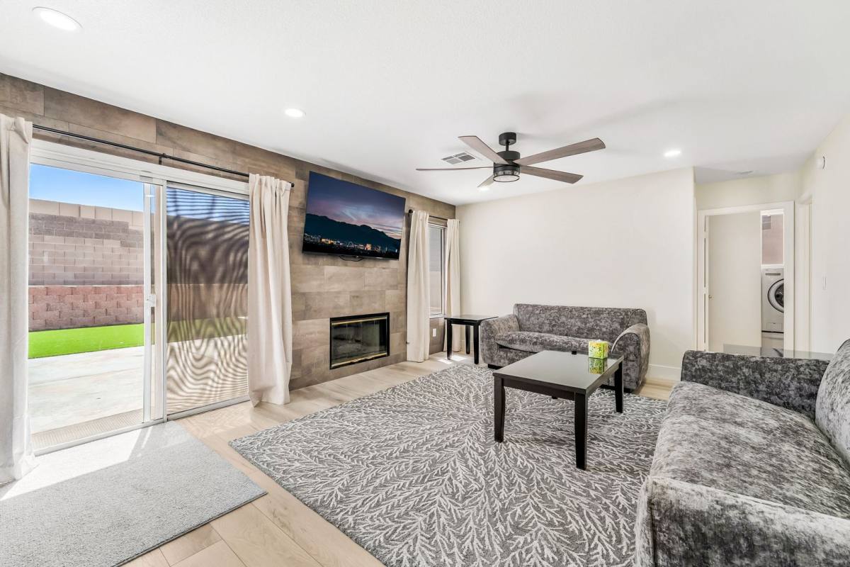 House for rent at 104 Appian Way, Henderson, NV 89002