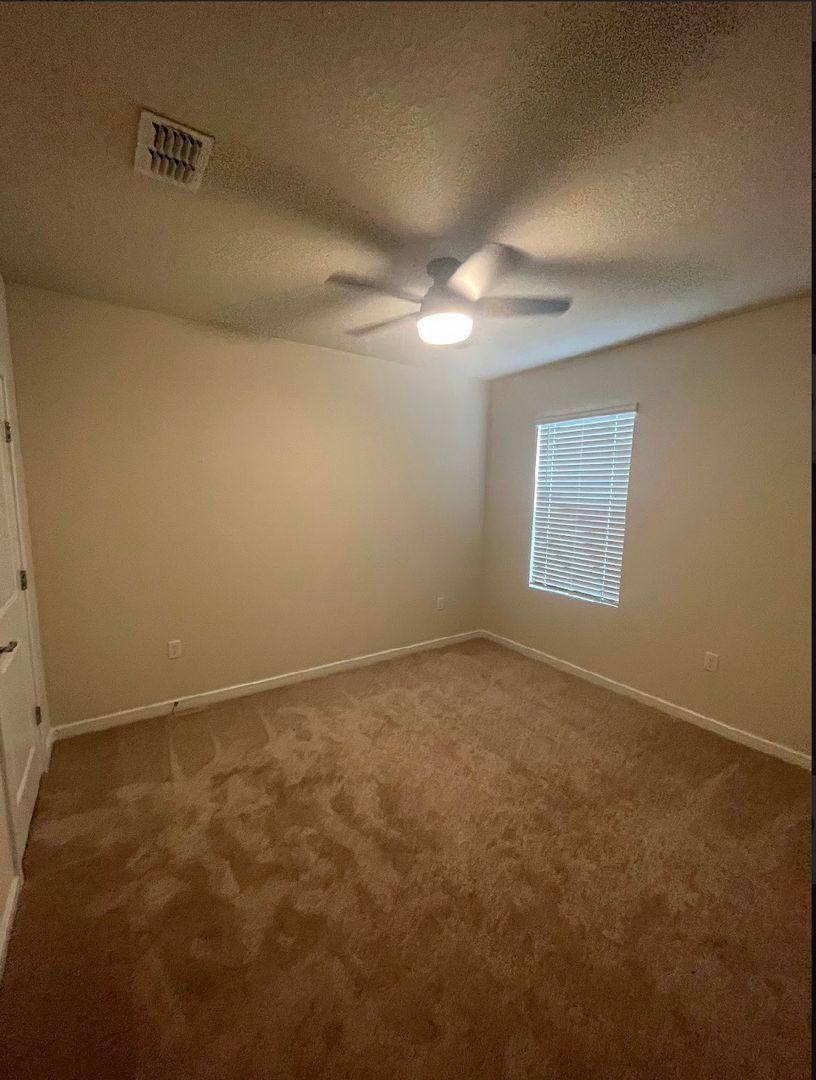 House for rent at 3074 Green Park Dr, Deland, FL 32724