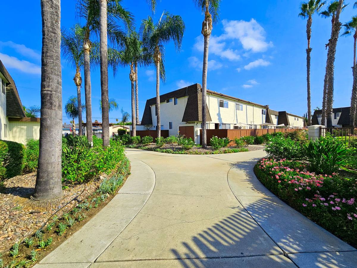 Apartment for rent at 1635 E Washington Ave, Escondido, CA 92027