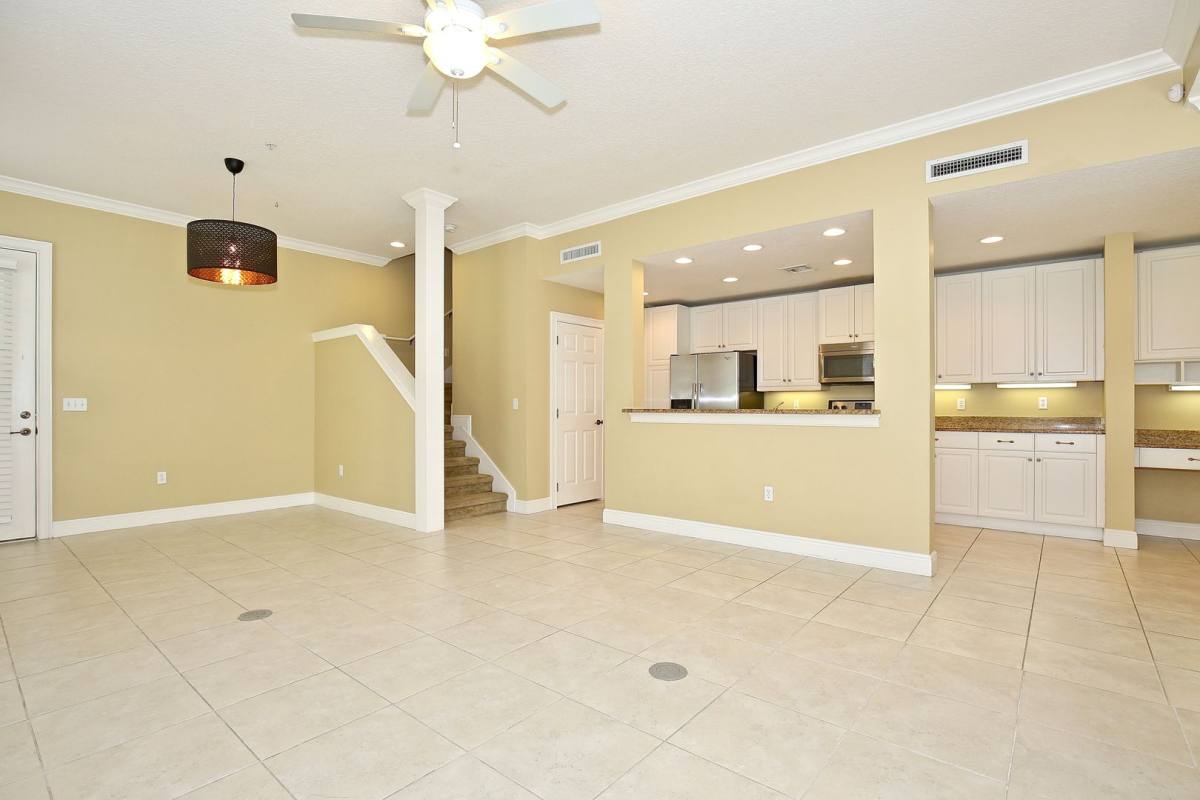 Townhouse for rent at 1459 Lake Baldwin Lane #B, Orlando, FL 32814