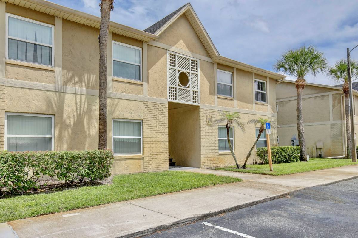 Condo for rent at 9825 Turf Way #7, Orlando, FL 32837