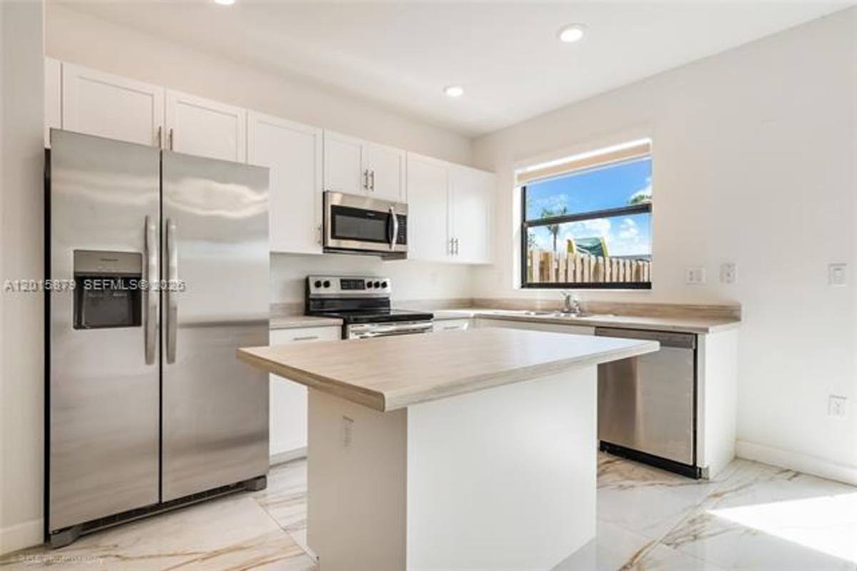 Townhouse for rent at 28725 SW 133rd Court, Homestead, FL 33033