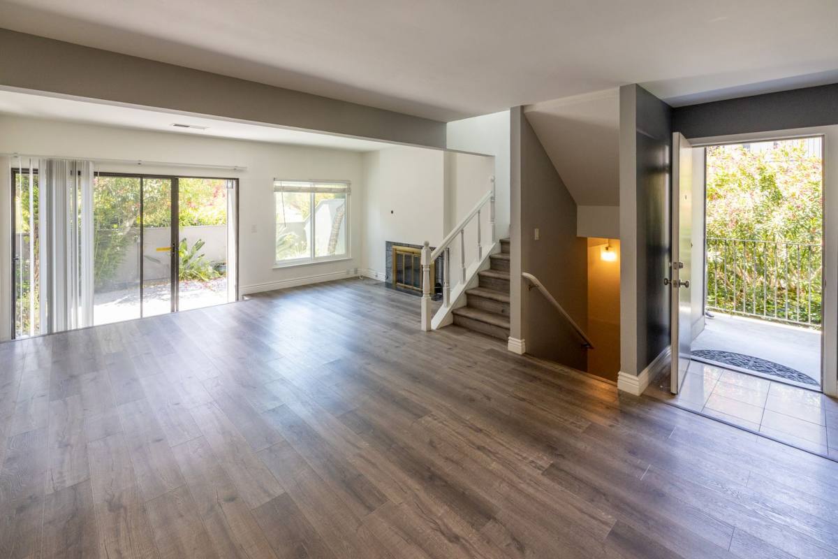 Townhouse for rent at 996 Silverado Court, Hayward, CA 94541