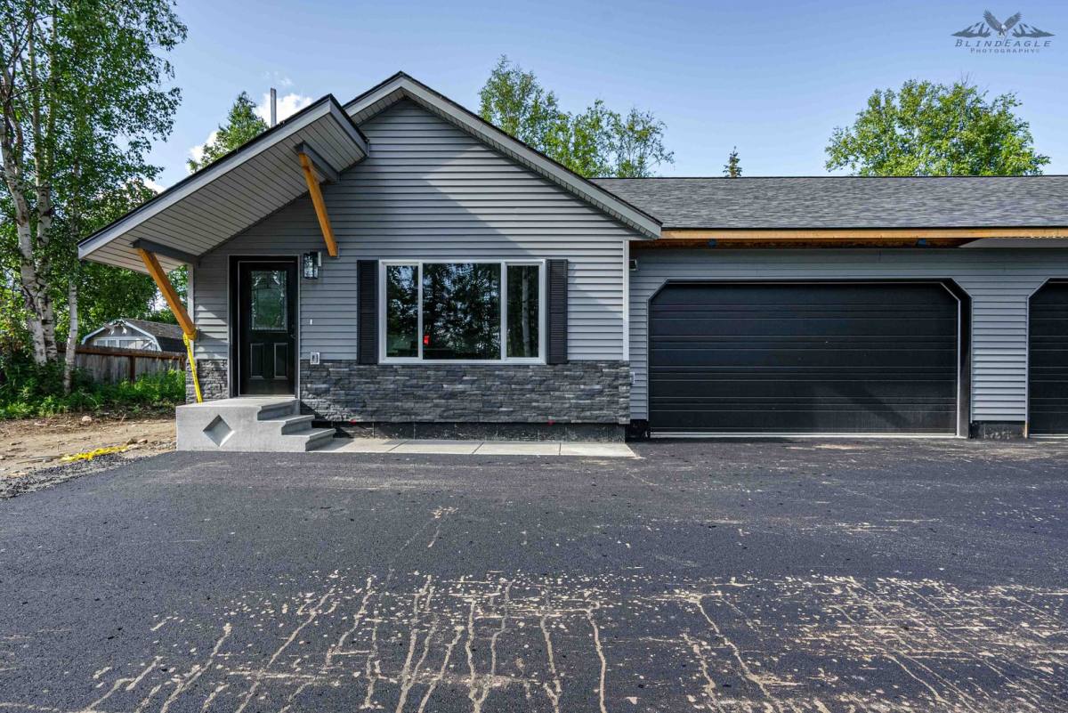 Townhouse for rent at 725 W Briar Dr, Wasilla, AK 99654