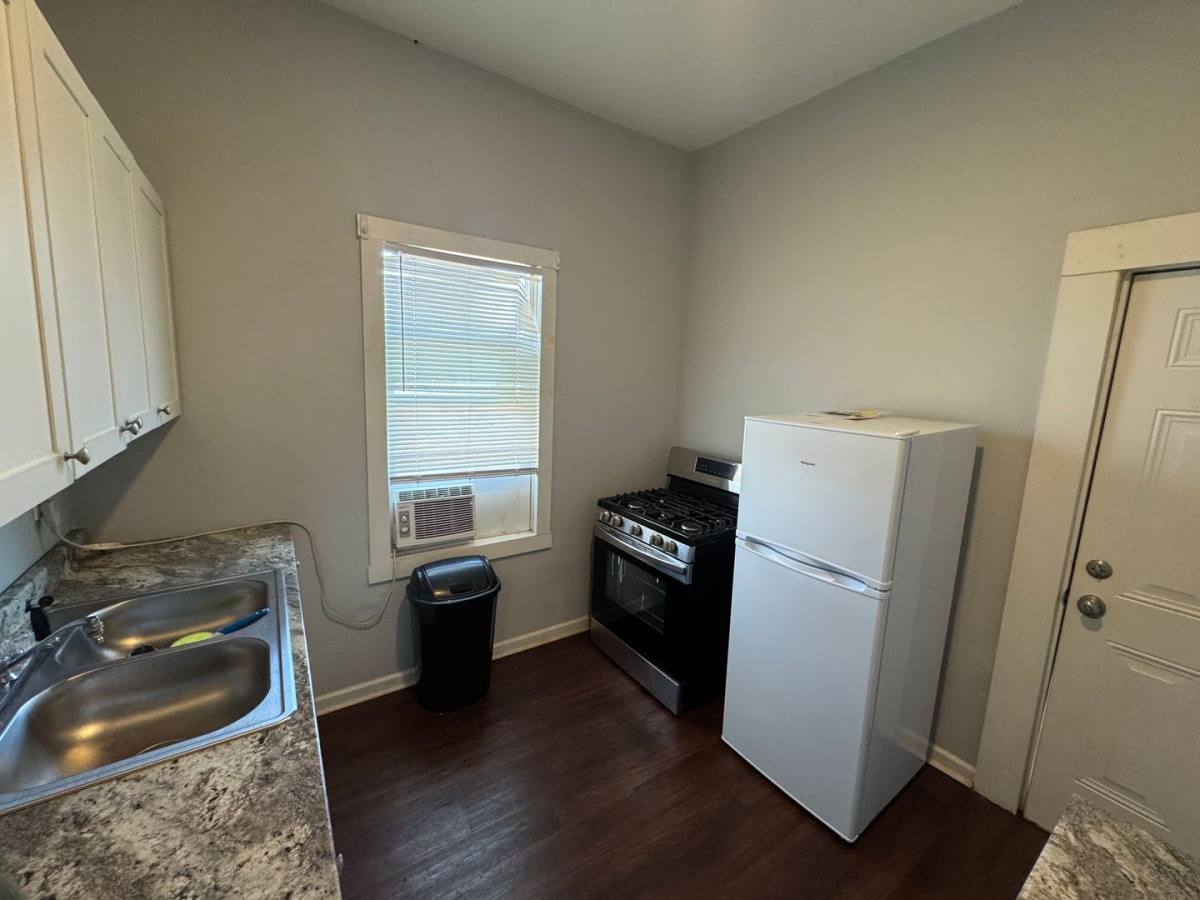 Apartment for rent at 403 Egan St, Shreveport, LA 71101
