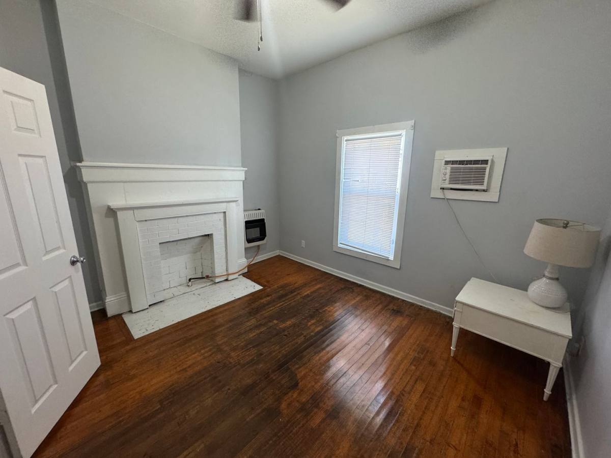 Apartment for rent at 403 Egan St, Shreveport, LA 71101