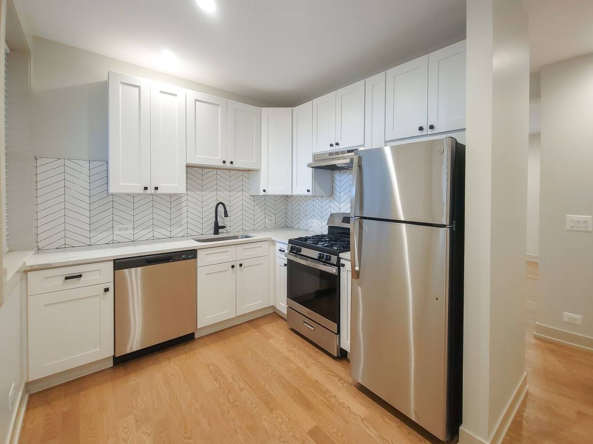 Apartment for rent at 4951 N Oakley Ave, Chicago, IL 60625