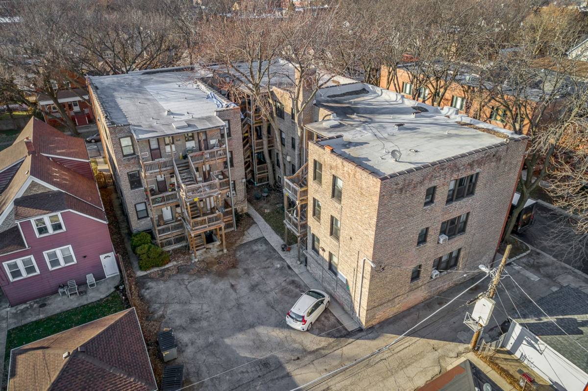 Apartment for rent at 4951 N Oakley Ave, Chicago, IL 60625