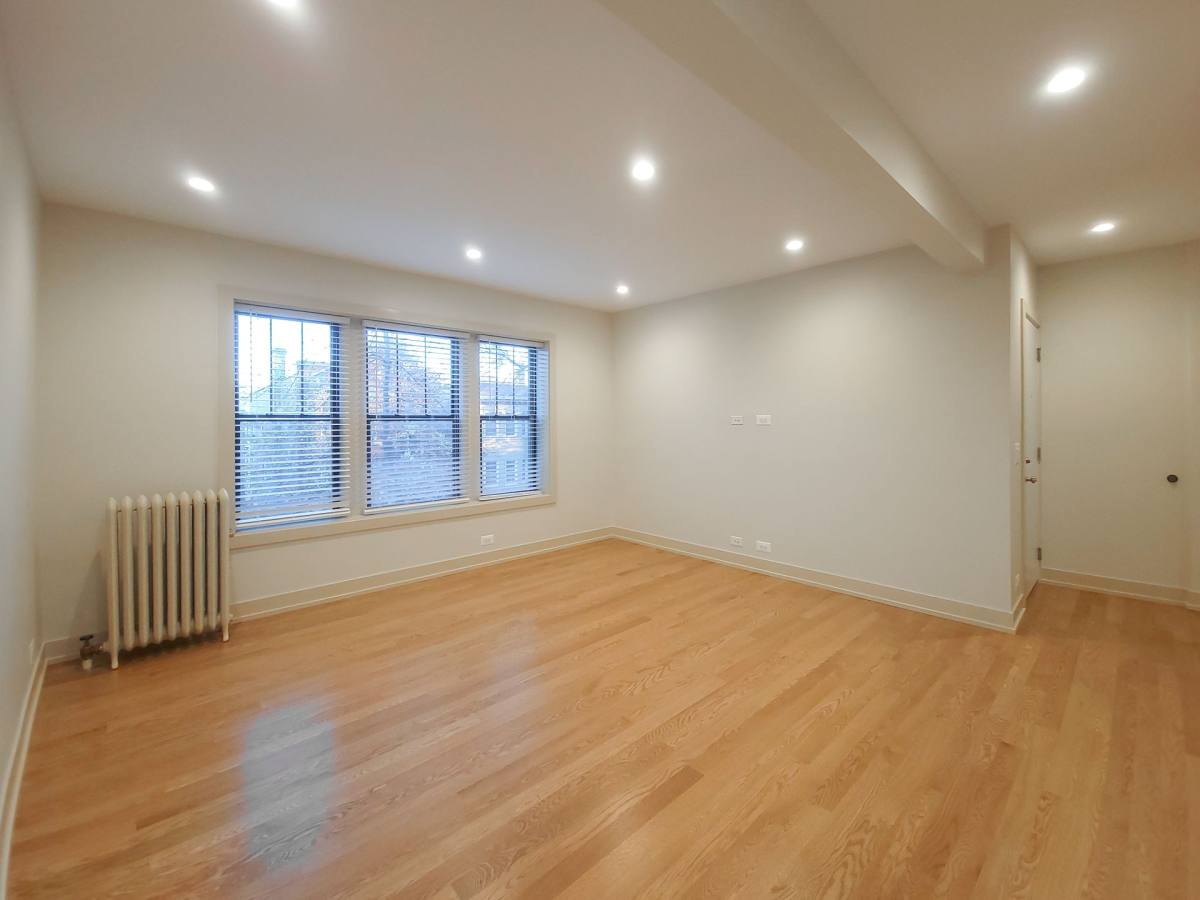 Apartment for rent at 4951 N Oakley Ave, Chicago, IL 60625