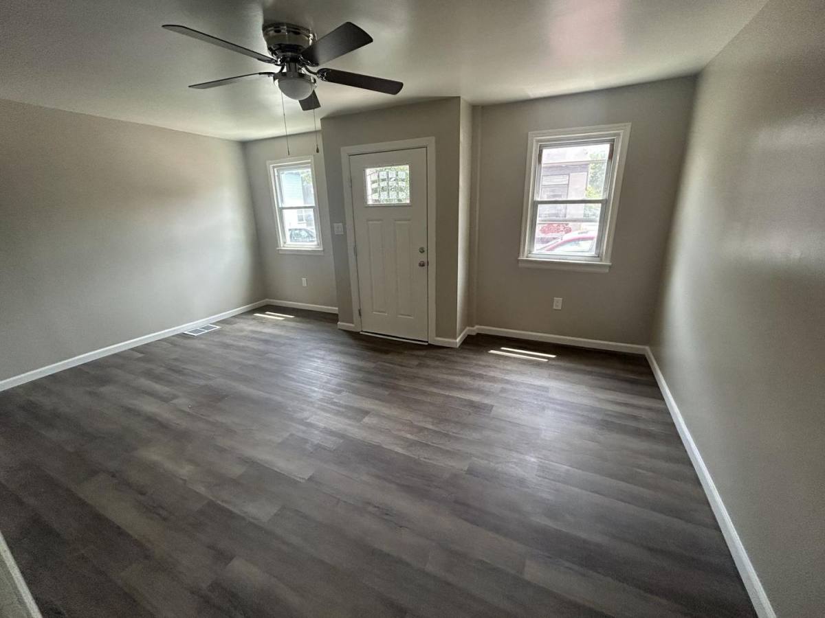 Apartment for rent at 218 E 12th St, Covington, KY 41011