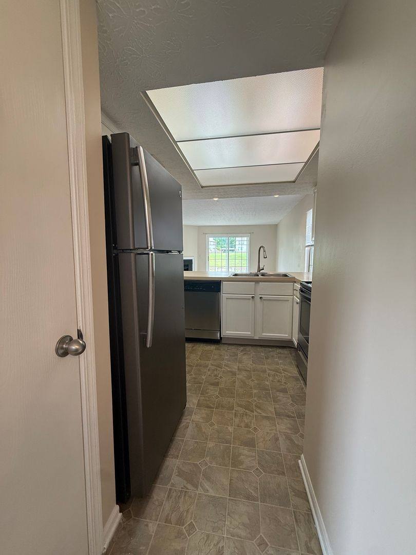 Townhouse for rent at 5931 Shadow Lake Circle, Columbus, OH 43235