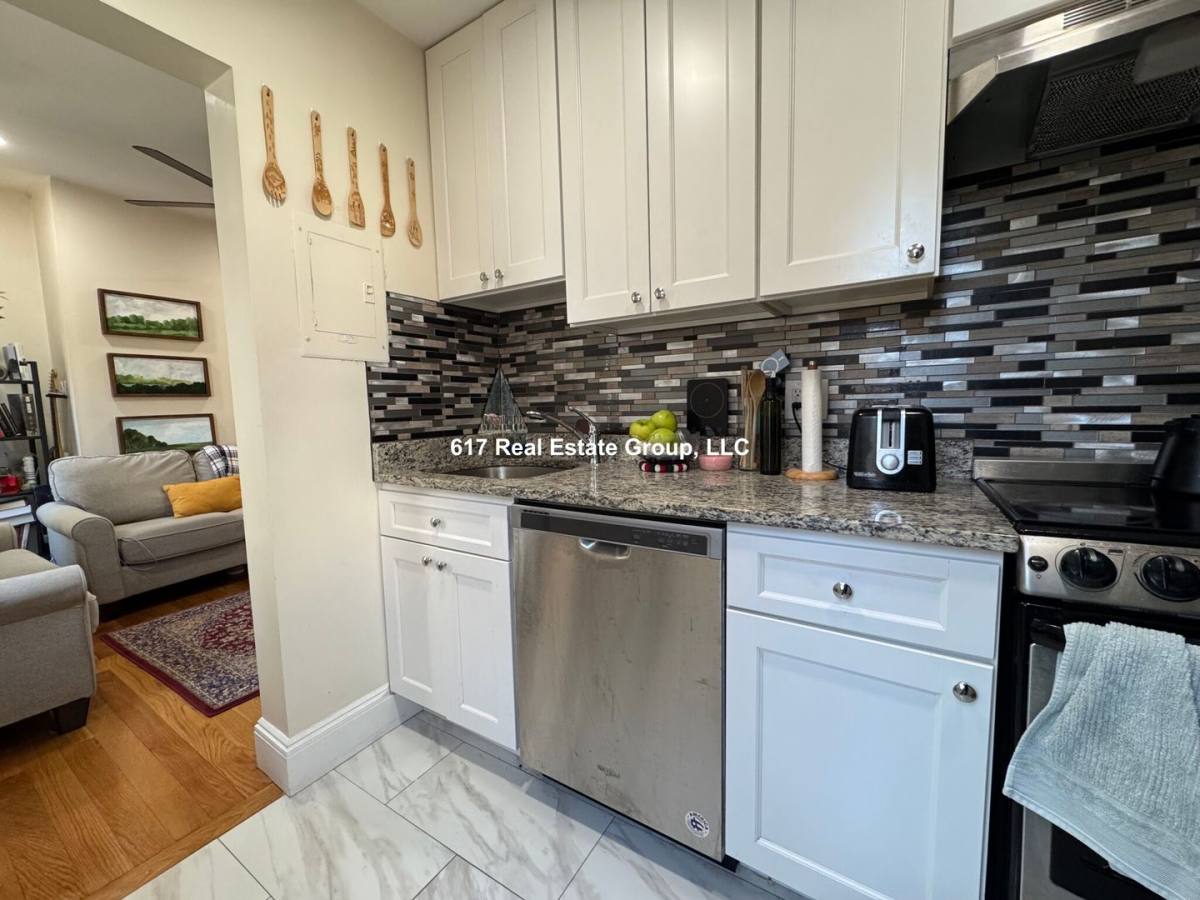 Apartment for rent at 47 Cameron St #4, Brookline, MA 02445