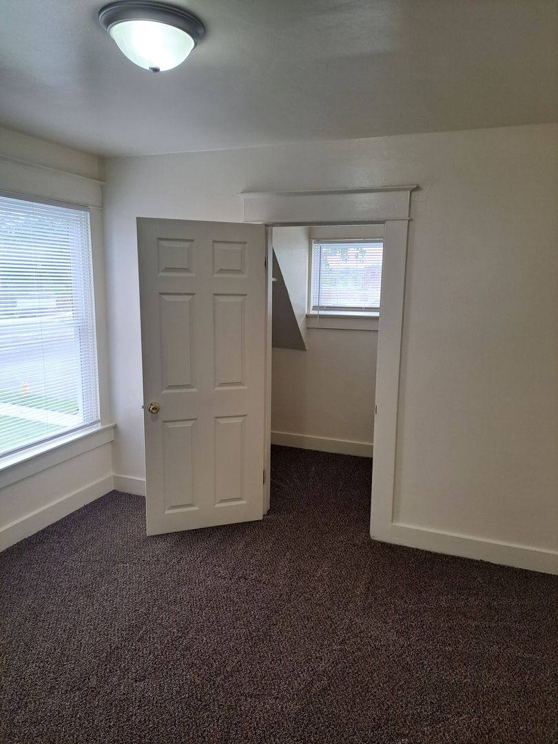 House for rent at 1133 Edgewater Ave, Fort Wayne, IN 46805