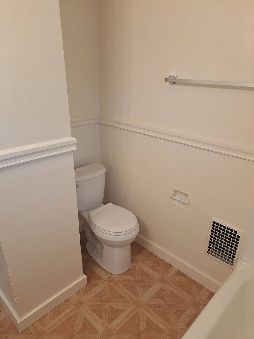 House for rent at 1133 Edgewater Ave, Fort Wayne, IN 46805