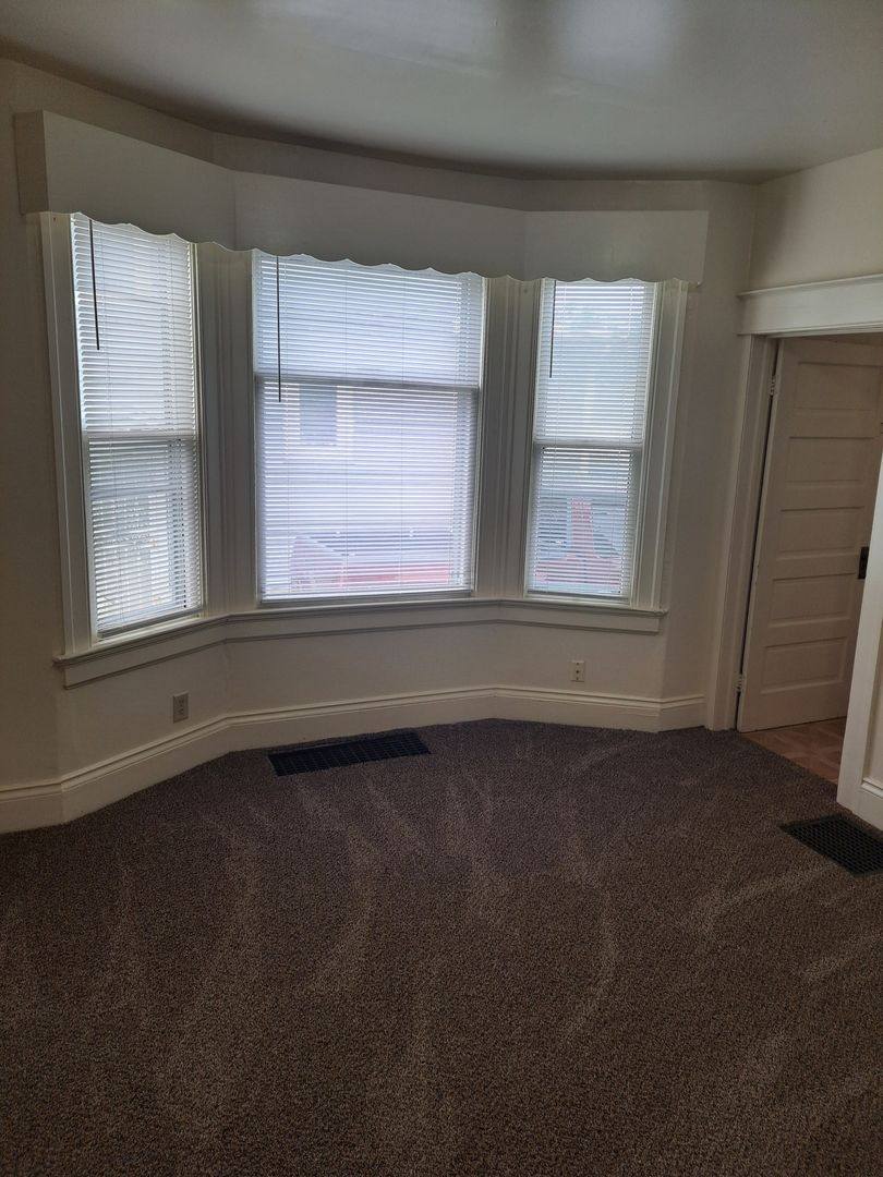 House for rent at 1133 Edgewater Ave, Fort Wayne, IN 46805