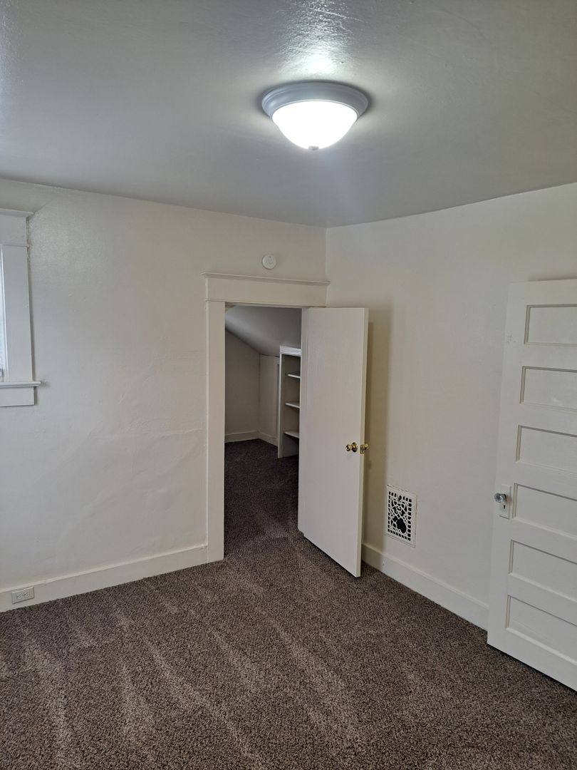 House for rent at 1133 Edgewater Ave, Fort Wayne, IN 46805
