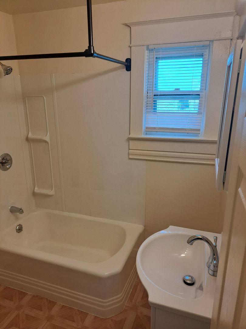 House for rent at 1133 Edgewater Ave, Fort Wayne, IN 46805