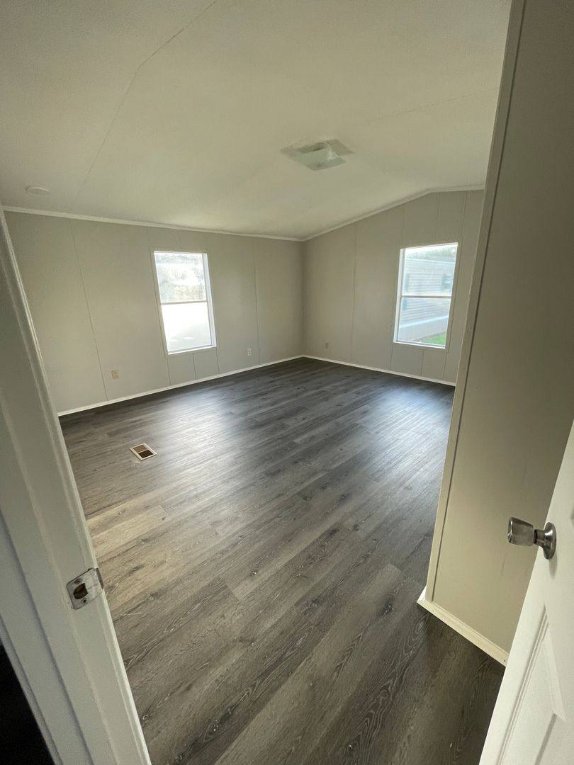 Apartment for rent at 4405 Old Jeanerette Rd, New Iberia, LA 70563