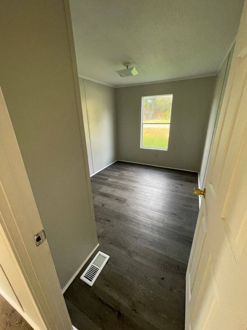 Apartment for rent at 4405 Old Jeanerette Rd, New Iberia, LA 70563