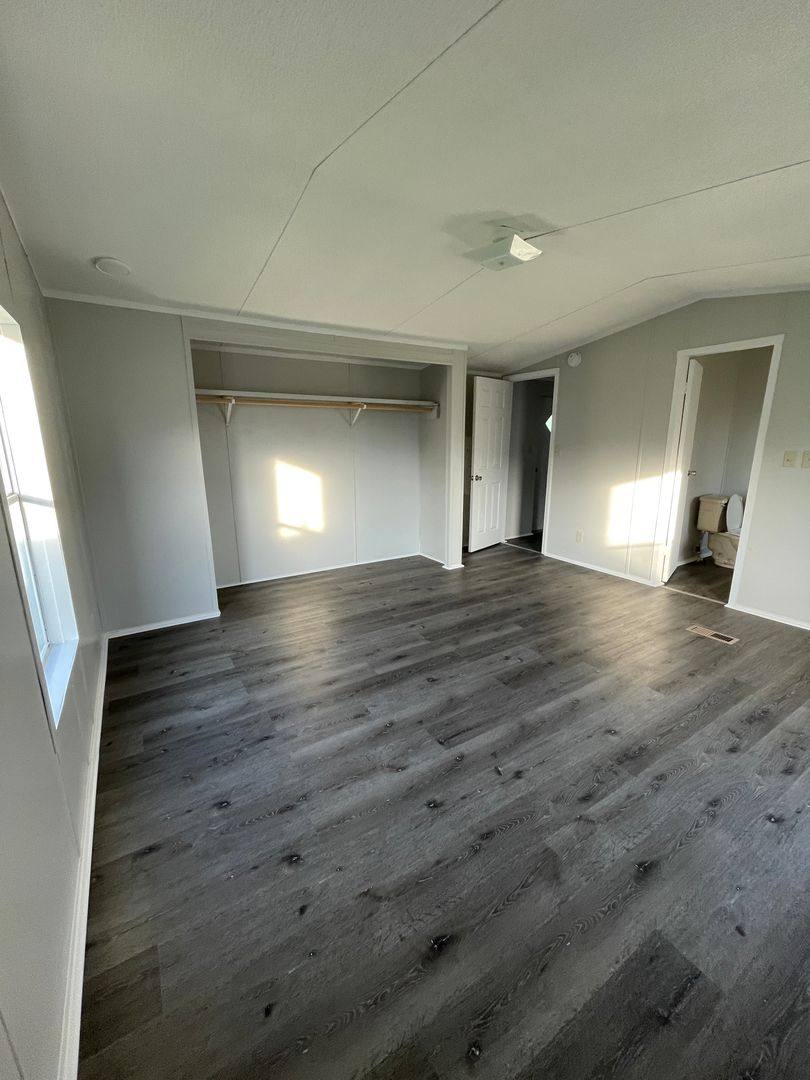 Apartment for rent at 4405 Old Jeanerette Rd, New Iberia, LA 70563
