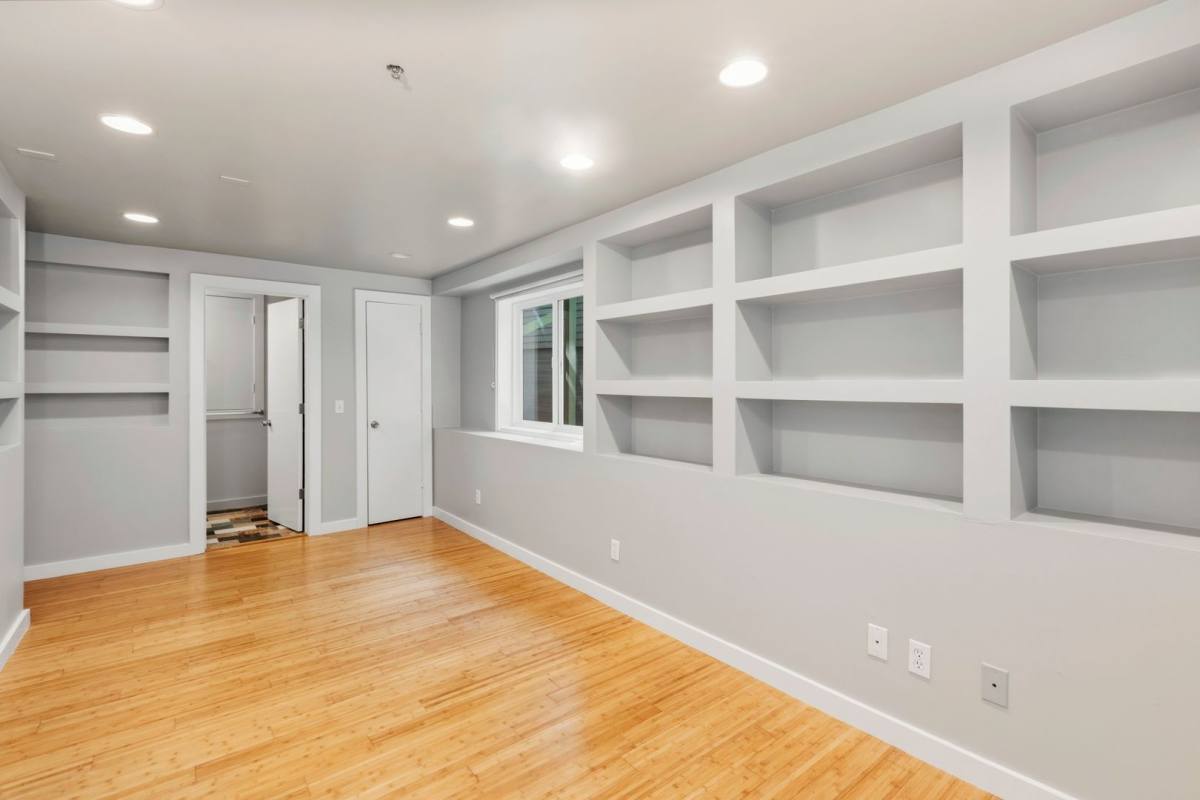 Apartment for rent at 1409-1421 Sacramento St 7-9 Kimball Place, San Francisco, CA 94118