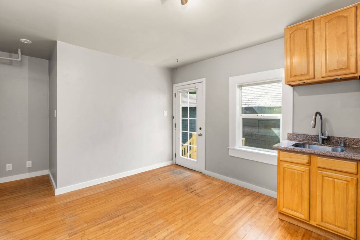 Apartment for rent at 1409-1421 Sacramento St 7-9 Kimball Place, San Francisco, CA 94118
