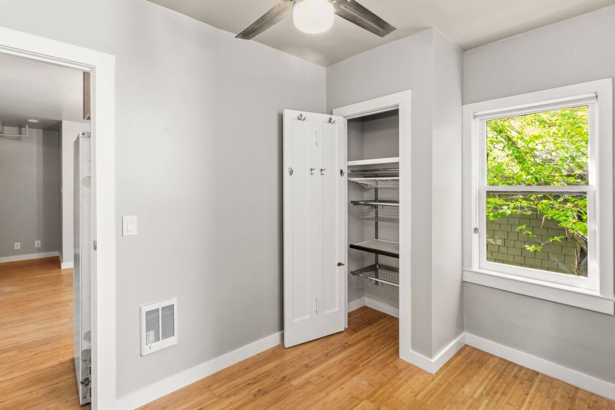 Apartment for rent at 1409-1421 Sacramento St 7-9 Kimball Place, San Francisco, CA 94118