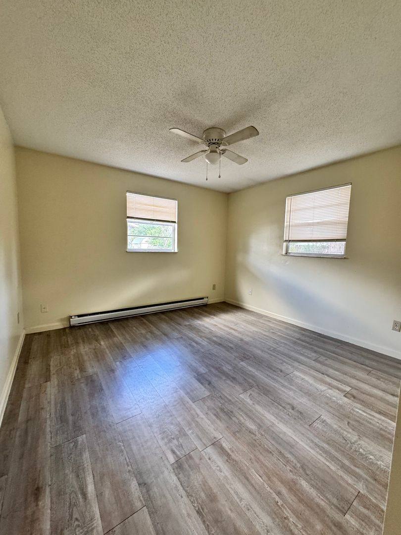 Apartment for rent at 9th St, Zephyrhills, FL 33542
