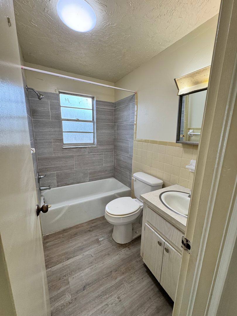 Apartment for rent at 9th St, Zephyrhills, FL 33542