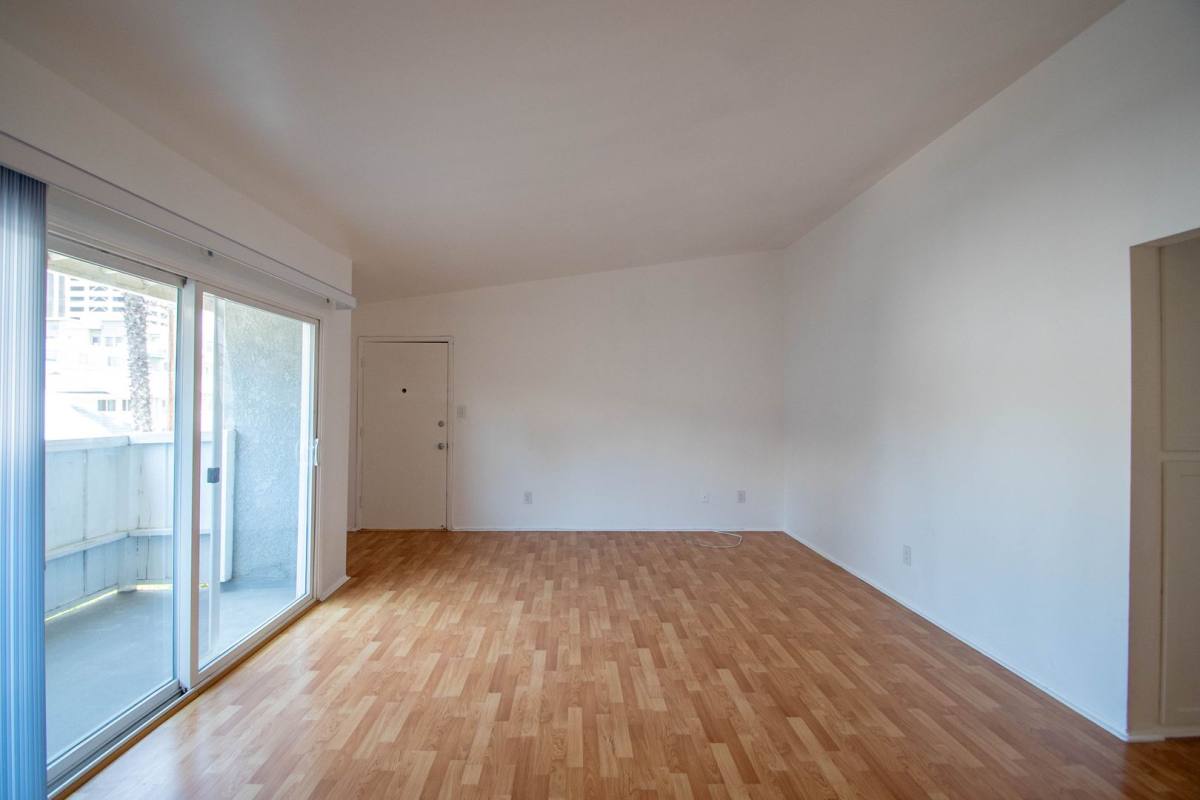 Apartment for rent at 15156 Dickens St, Sherman Oaks, CA 91403