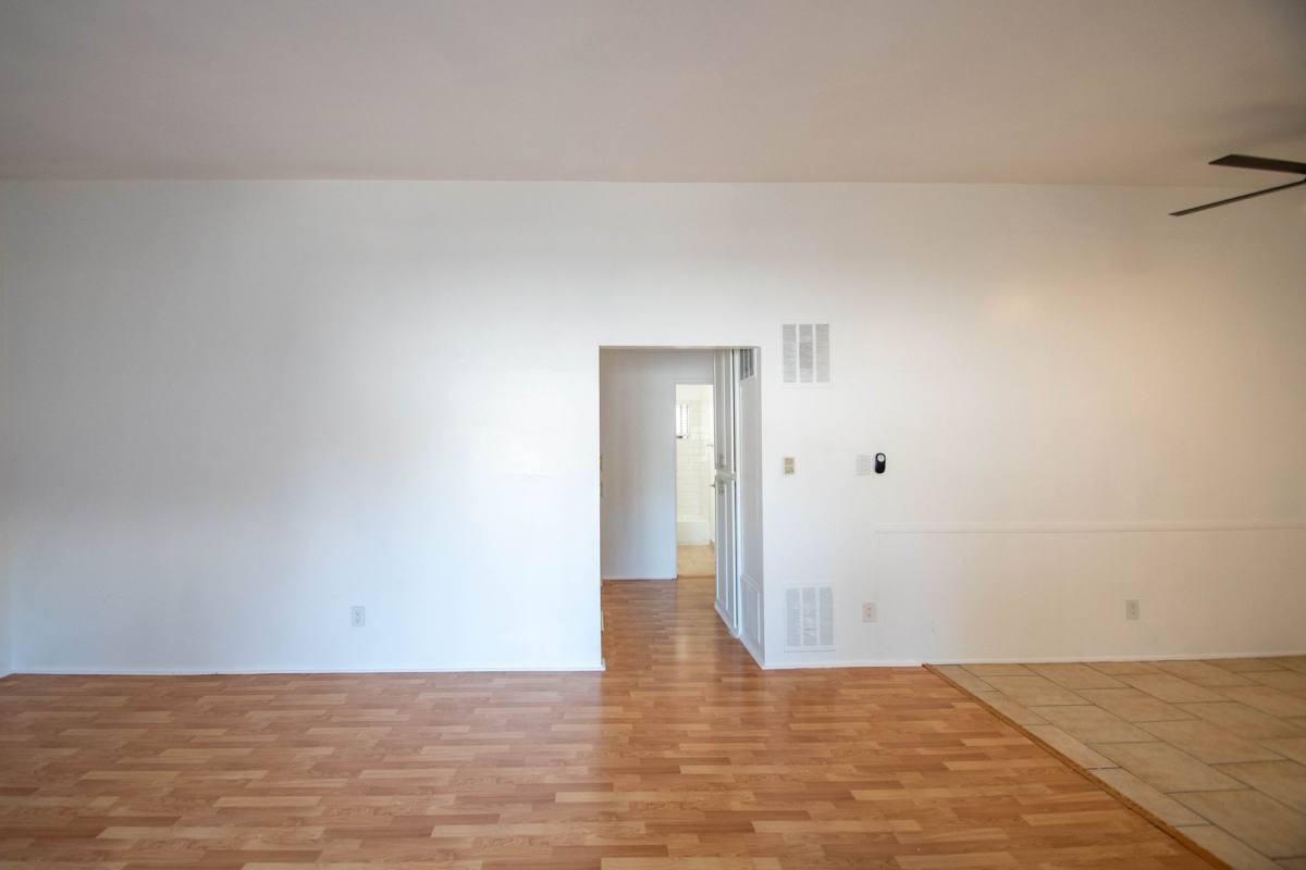 Apartment for rent at 15156 Dickens St, Sherman Oaks, CA 91403