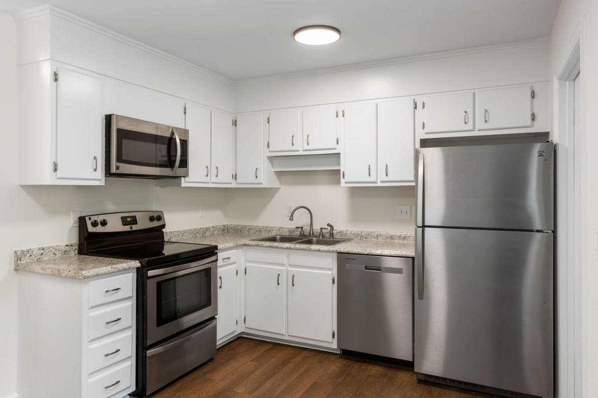 Townhouse for rent at 270 Fleming Rd, Charleston, SC 29412