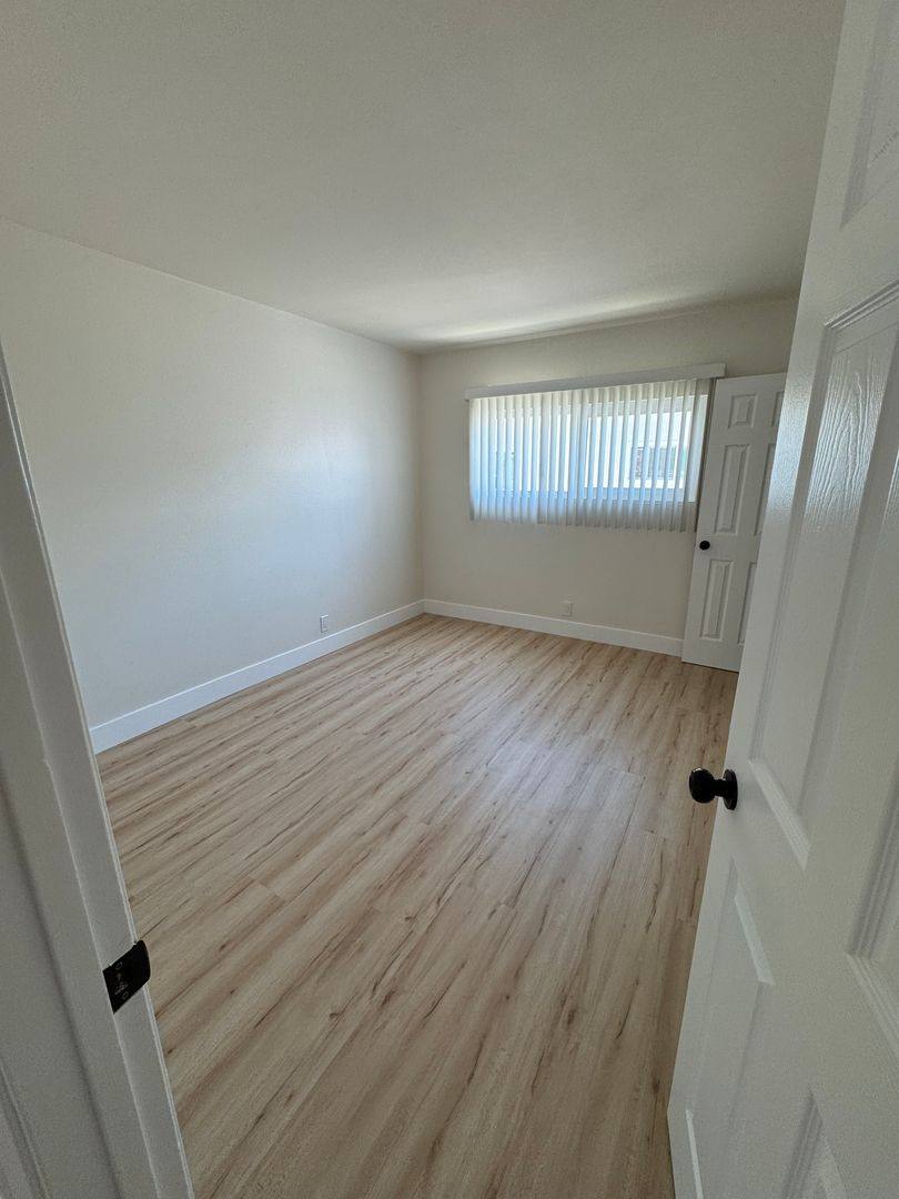 Apartment for rent at 3528 - 3530 Emerald St, Torrance, CA 90503