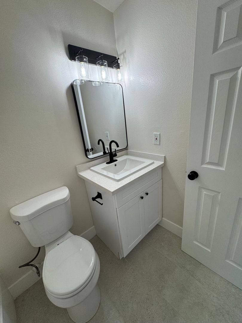 Apartment for rent at 3528 - 3530 Emerald St, Torrance, CA 90503