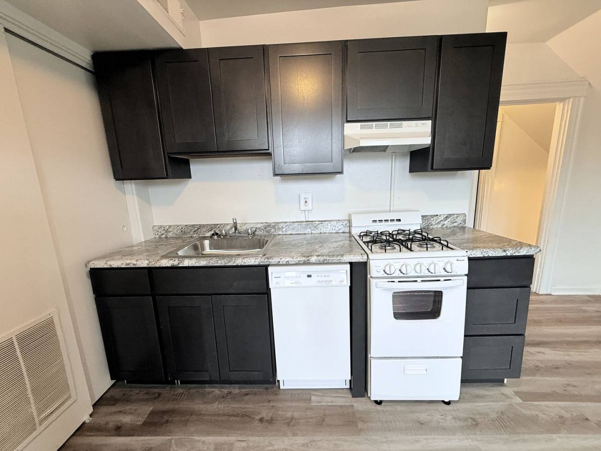 Townhouse for rent at 838 Collins St, Pittsburgh, PA 15206