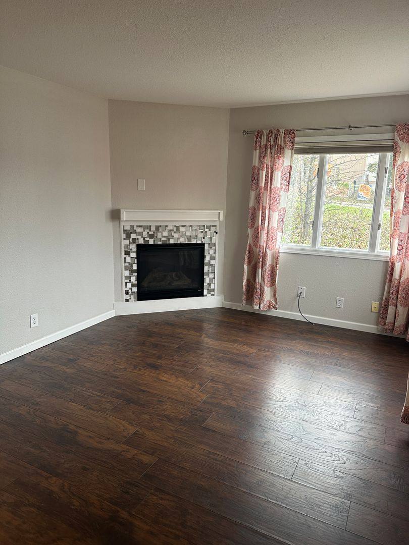 Townhouse for rent at 1295 Elegante Lane, Anchorage, AK 99501