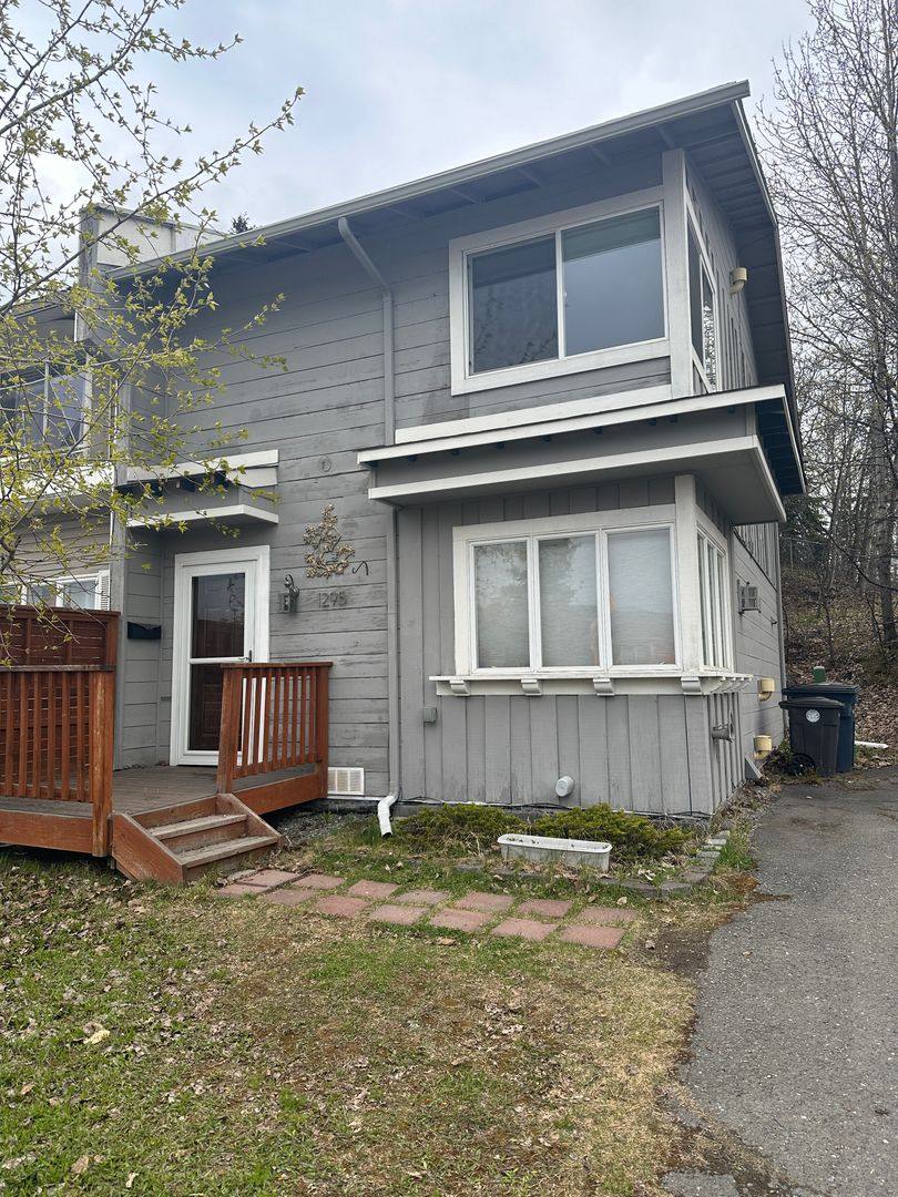 Townhouse for rent at 1295 Elegante Lane, Anchorage, AK 99501