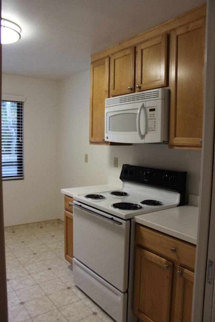 Apartment for rent at 19 Crystal Springs Rd, San Mateo, CA 94402