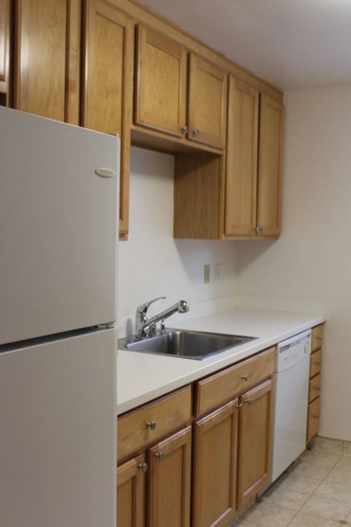 Apartment for rent at 19 Crystal Springs Rd, San Mateo, CA 94402