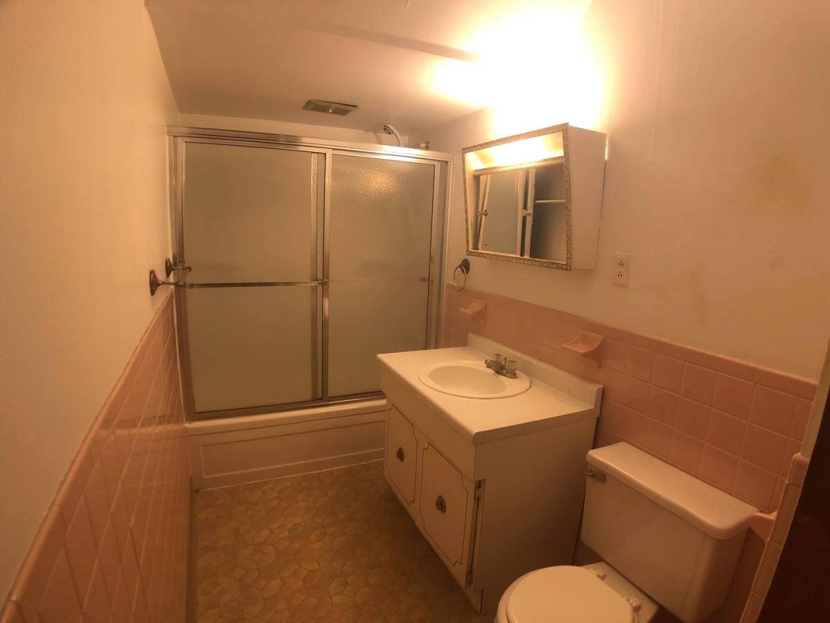 Apartment for rent at 598 E Maiden St, Washington, PA 15301