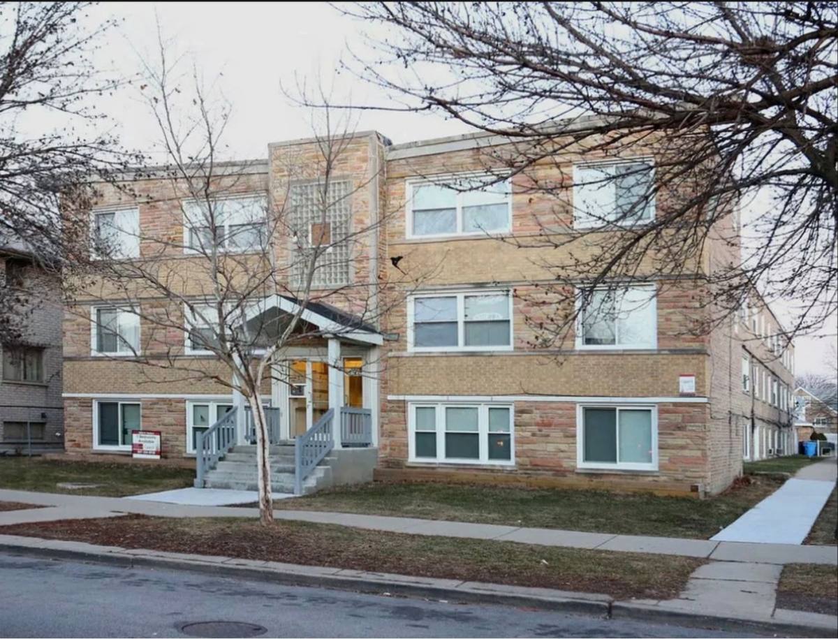 Apartment for rent at 2023-2025 N Harlem Ave, Elmwood Park, IL 60707
