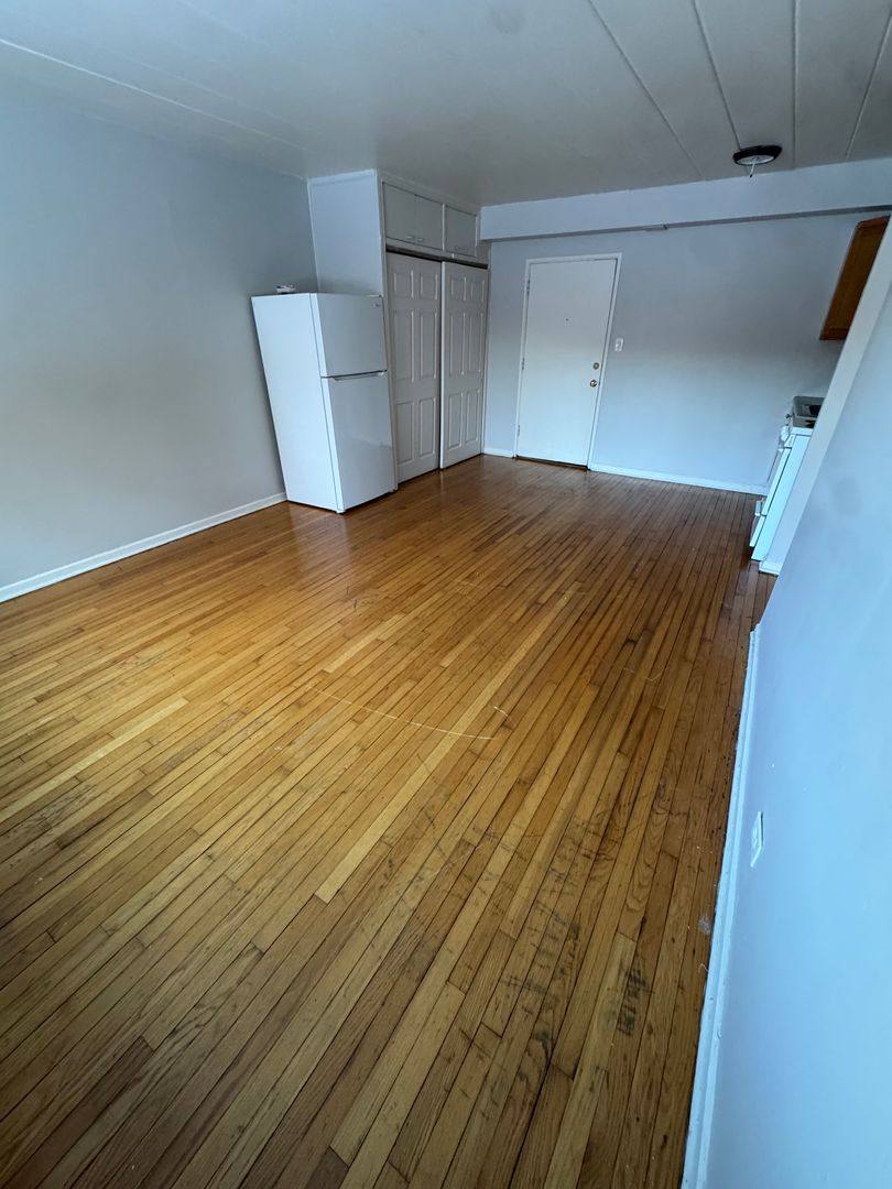 Apartment for rent at 2023-2025 N Harlem Ave, Elmwood Park, IL 60707