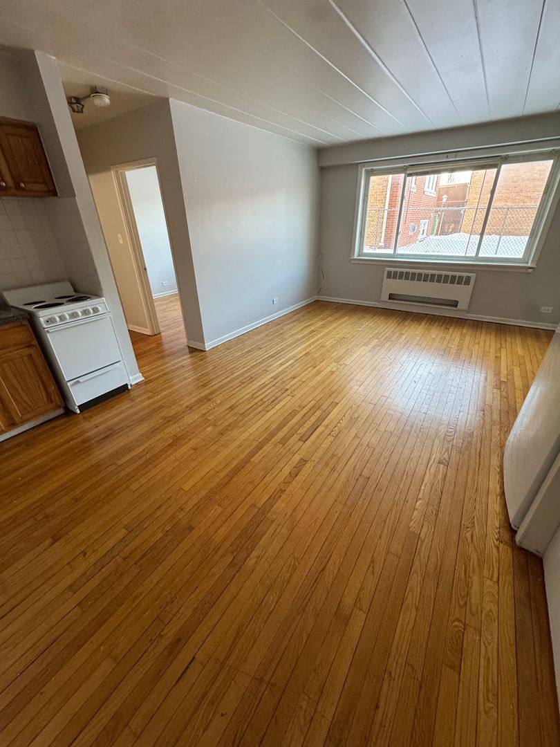 Apartment for rent at 2023-2025 N Harlem Ave, Elmwood Park, IL 60707