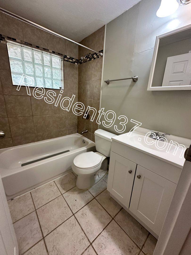 House for rent at 2295 Milesburn Dr, Dayton, OH 45439