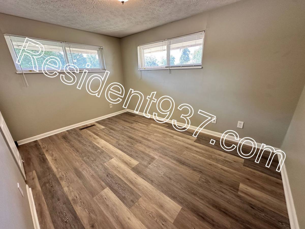 House for rent at 2295 Milesburn Dr, Dayton, OH 45439