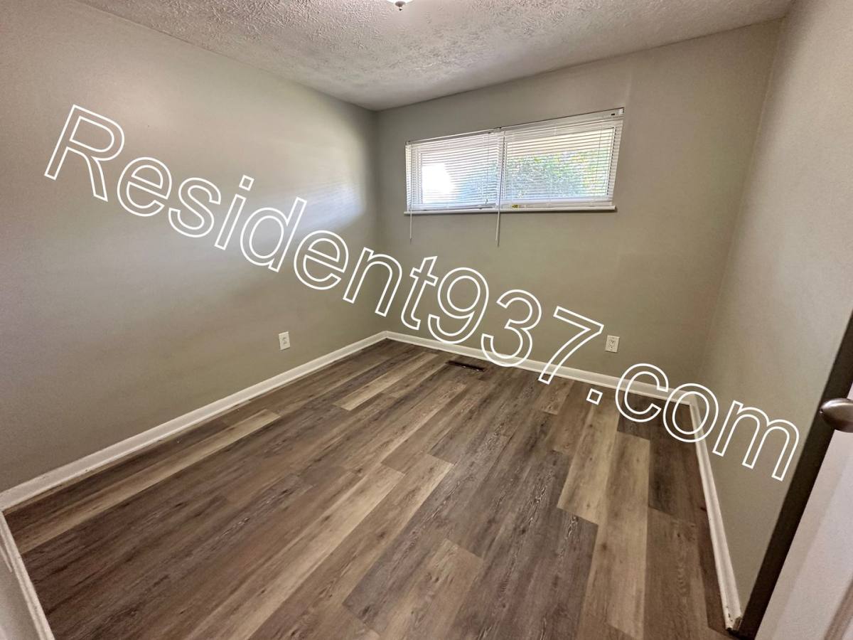 House for rent at 2295 Milesburn Dr, Dayton, OH 45439